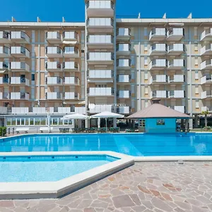 https://playa-grande-residence.hotelinveneto.com