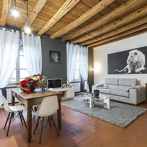 https://soleluna-comolake-apartments.it-lombardy.com